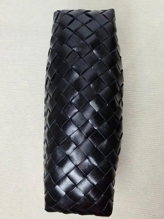 Dragon Diffusion rosanna woven leather shoulder bag in black - Picture 6 of 11